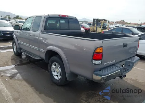 2000 Toyota Tundra Ltd V8 z USA, uszkodzony, nr VIN 5TBRT381XYS028936